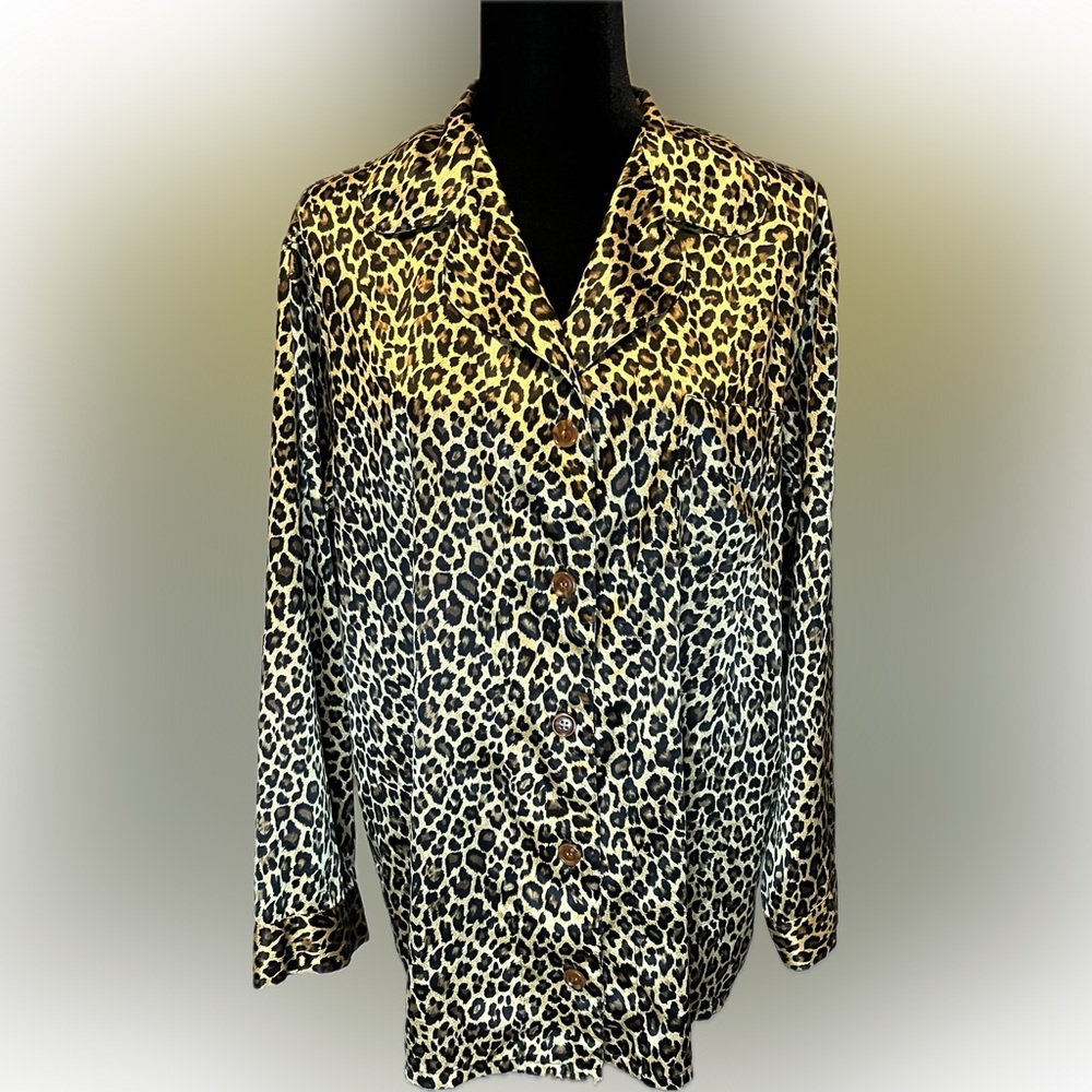 Victoria Secret Long- Sleeve Sleepshirt Leopard Print size M